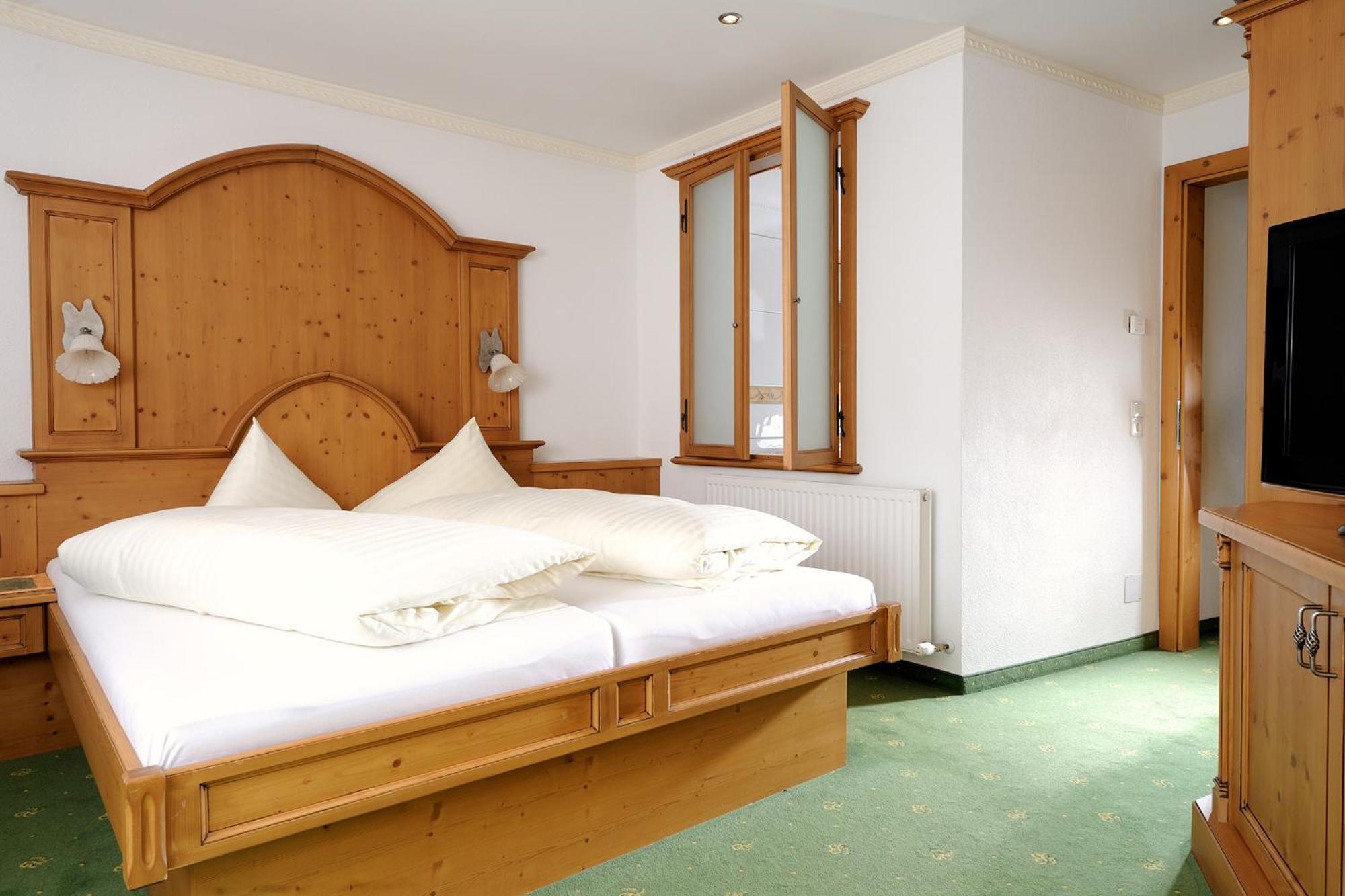 Alpenhotel Ischglerhof Стая снимка
