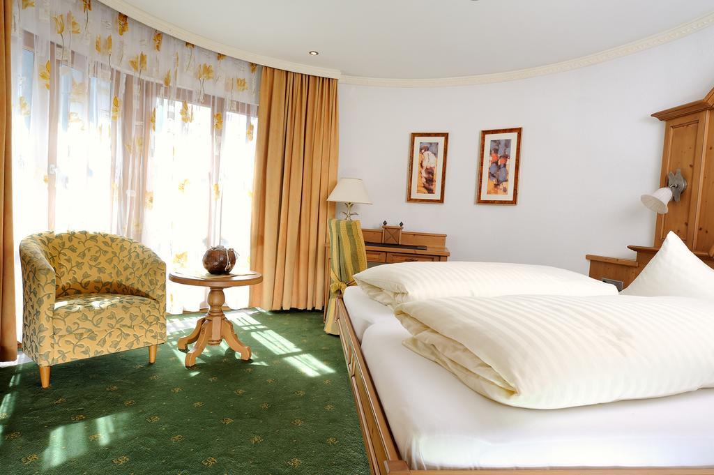 Alpenhotel Ischglerhof Стая снимка